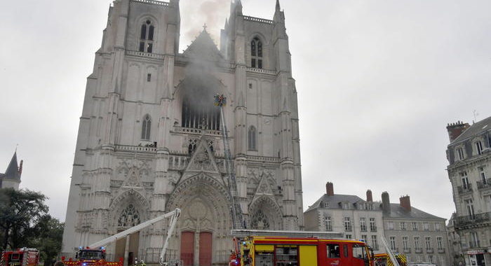 Nantes, volontario confessa incendio alla cattedrale