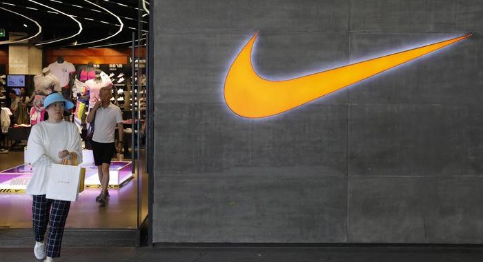 Pressioni su Nike e Apple contro ‘sfruttamento’ uiguri