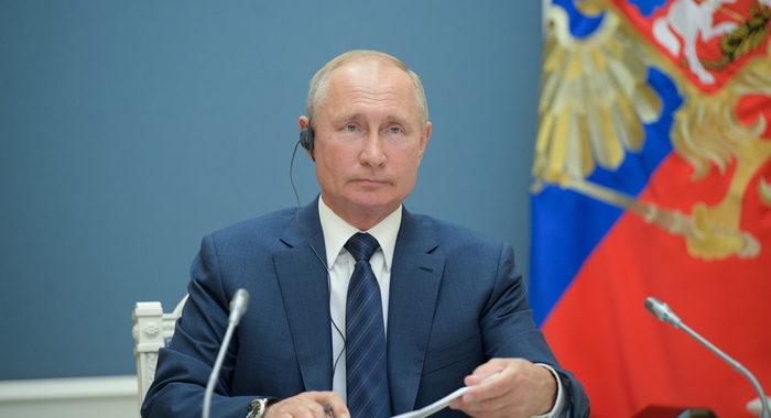Putin ringrazia i russi per la vittoria del sì al referendum