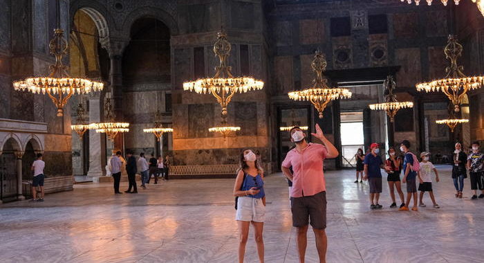 Turchia: Santa Sofia potrà tornare moschea