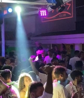 Assembramenti e niente mascherine, chiusa discoteca Byblos