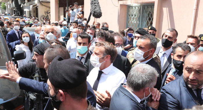 Beirut: Macron aprirà conferenza internazionale alle 14