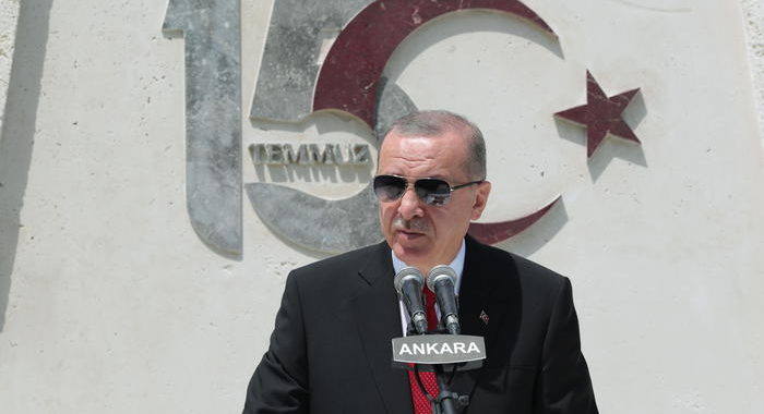 Erdogan, ‘siamo nel giusto, non cederemo a sanzioni’