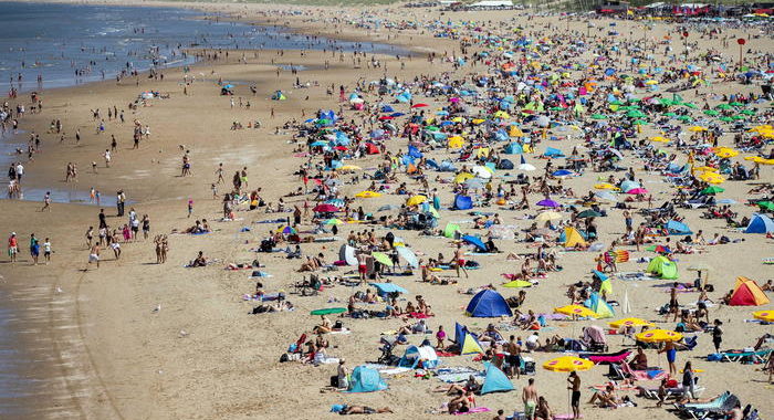 Fase 3:Emiliano,più controlli movida e spiagge libere