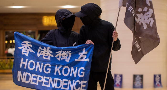 Francia non ratifica accordo estradizione con Hong Kong