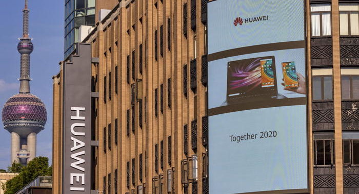 Huawei: Cina, Usa fermino soppressione e discredito
