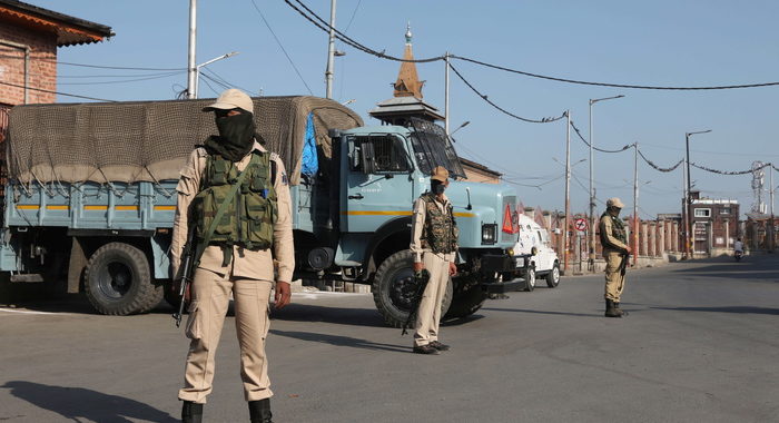 Kashmir: torna coprifuoco a un anno da abrogazione autonomia