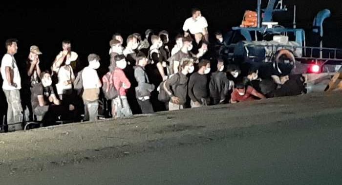 Migranti: nuovo sbarco a Crotone, arrivati in 115
