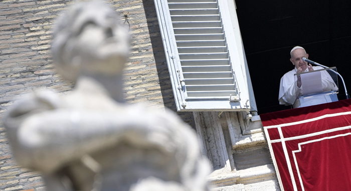 Papa: nomina un laico segretario del ‘ministero’ Economia