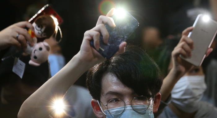Thailandia: protesta anti-governo ispirata a Harry Potter