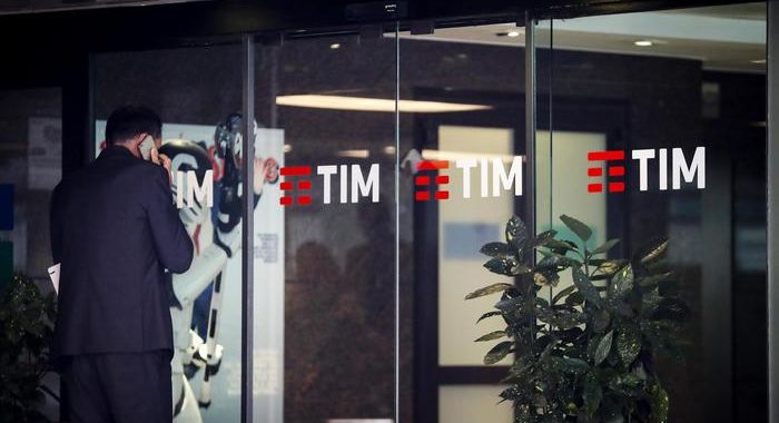 Tim: anche Tiscali nell’orbita di Fibercop, si guarda a Enel