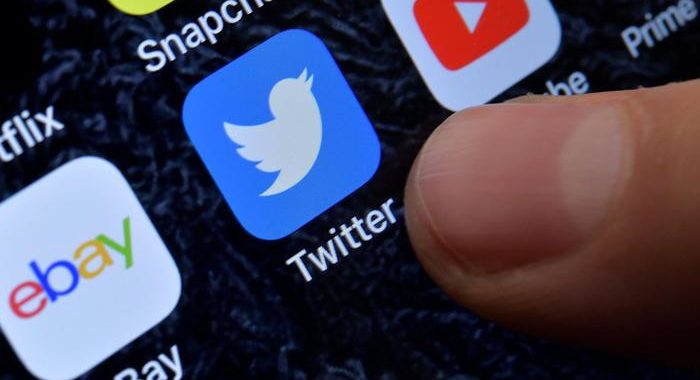 Twitter:uso contatti utenti per spot,rischia perdita 250 mln