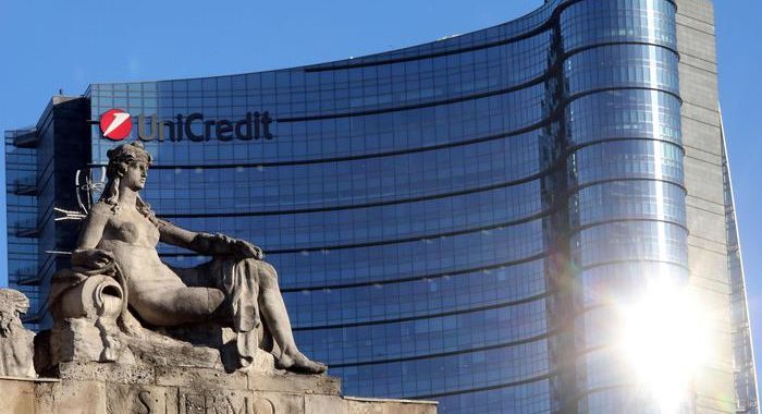 Unicredit: in semestre rosso 2,28 mld, trimestre in utile