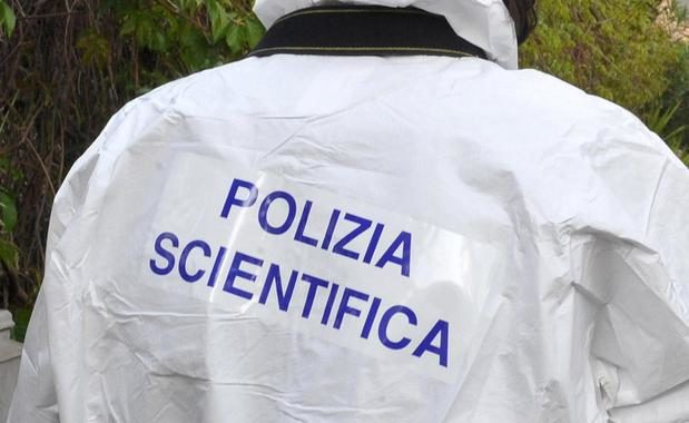 Uomo ucciso a martellate a Genova