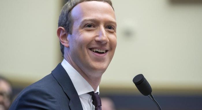 Zuckerberg nella lista dei patrimoni da oltre 100 miliardi