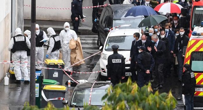 Attentatore di Parigi ha 25 anni, passato anche dall’Italia