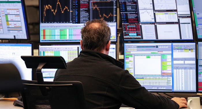 Borsa: Europa apre in calo dopo Fed, Francoforte -1,47%