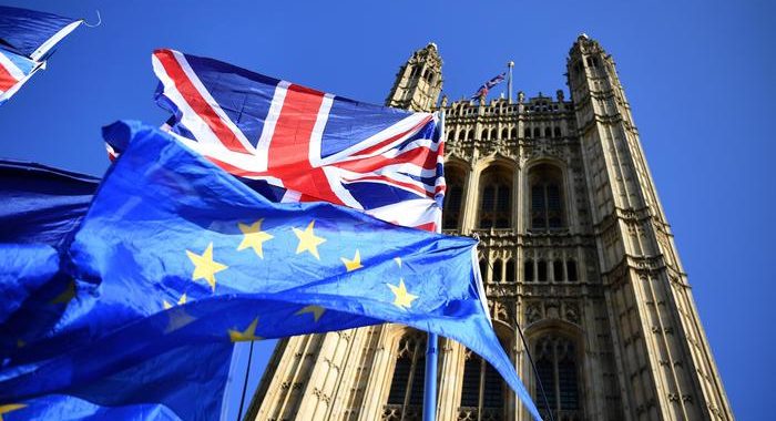Brexit: governo Gb presenta legge che rivede intese