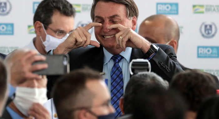 Coronavirus: Bolsonaro,non obbligheremo nessuno a vaccinarsi