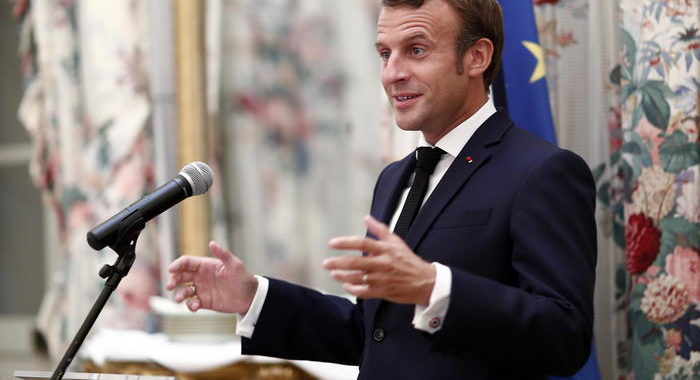 Coronavirus: Macron, ‘nuove misure ma niente panico’