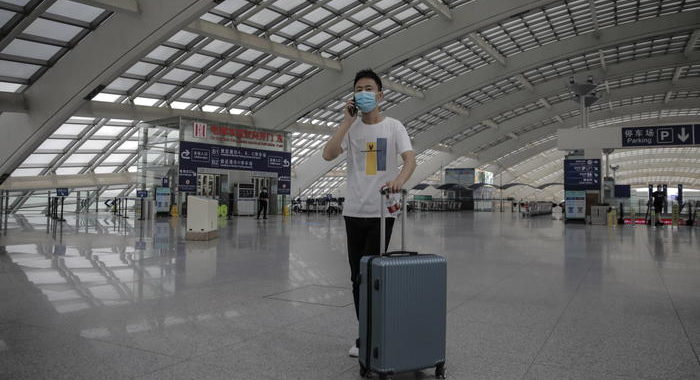 Coronavirus: Pechino, da domani tornano voli internazionali