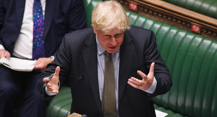 Coronavirus:Johnson ai Comuni, ‘Labour mina ripresa scuola’