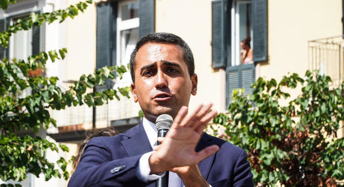 Di Maio appena atterrato a Tripoli