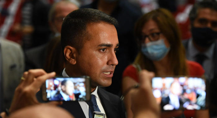 Di Maio, Mes? Pensiamo al Recovery Fund