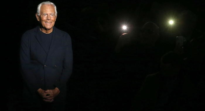 Giorgio Armani, la sfilata a porte chiuse va in tv