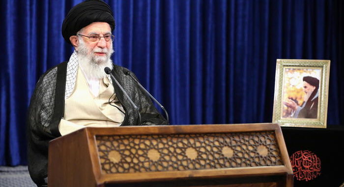 Khamenei contro Charlie Hebdo, ‘peccato imperdonabile’