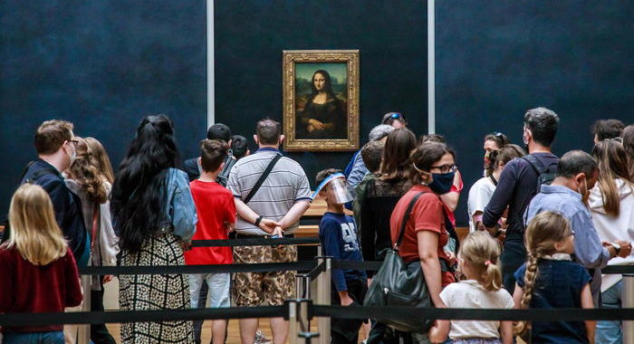 Louvre, dopo la mostra da record un documentario su Leonardo