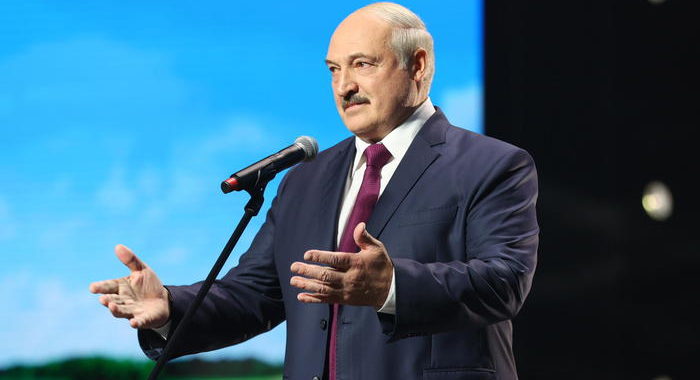 Lukashenko ha giurato in segreto per il sesto mandato