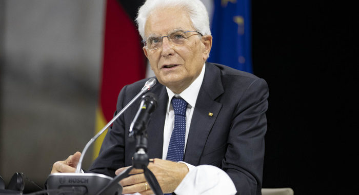 ++ Mattarella, necessario resistere a intimidazioni mafia ++