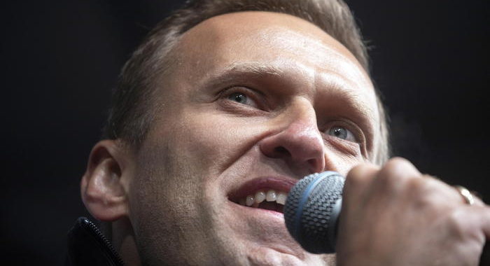 Navalny: polizia russa vuole interrogarlo in Germania