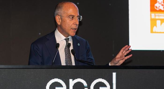 Open Fiber, Macquarie offre a Enel 2,65 miliardi per il 50%