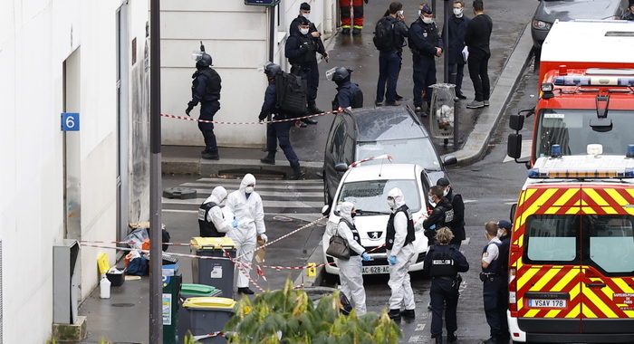 Parigi: l’autore dell’attentato ha riconosciuto i fatti