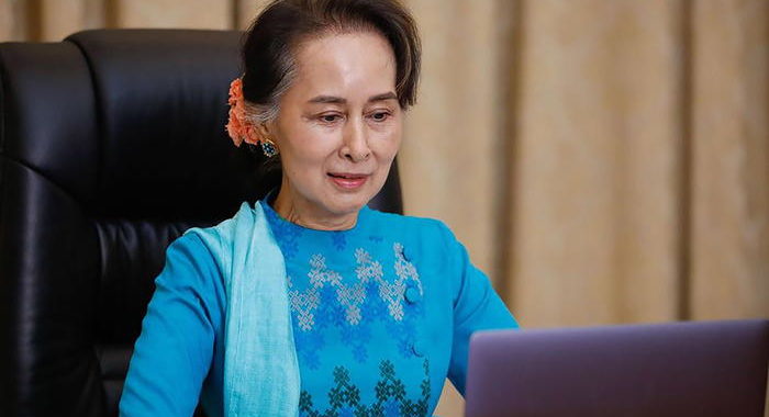 Parlamento Ue condanna Suu Kyi per crimini sui Rohingya