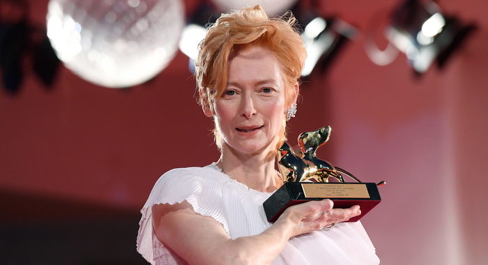 Tilda Swinton, premi genderneutral? Brava Berlino!