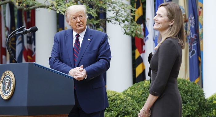 Trump annuncia la nomina di Amy Barrett alla Corte Suprema