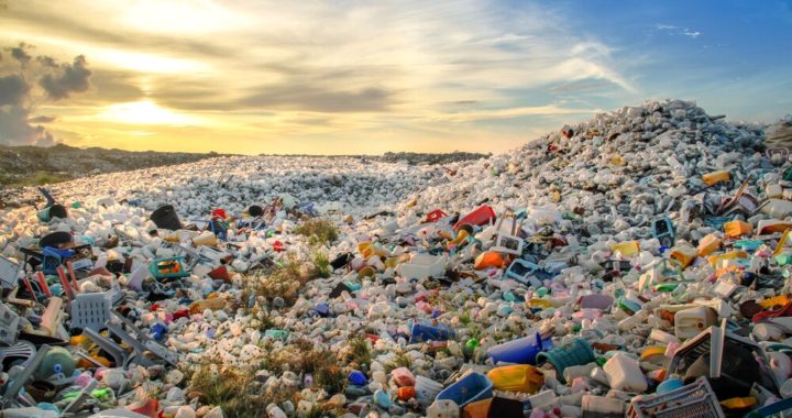 Una nuova plastica riciclabile all’infinito?