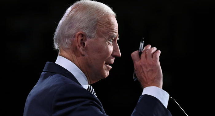 Biden, ‘Trump ha mentito sul virus’