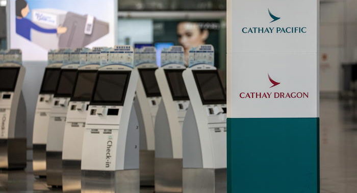 Cathay Pacific taglia 1/4 posti lavoro