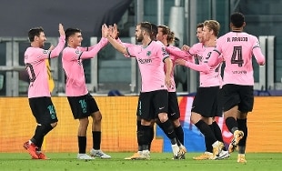 Champions: Juve cede al Barça, pari d’oro per la Lazio