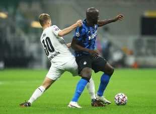 Champions. L’Atalanta parte con un poker, Inter fermata in casa (2-2) dal Borussia Moenchengladbach