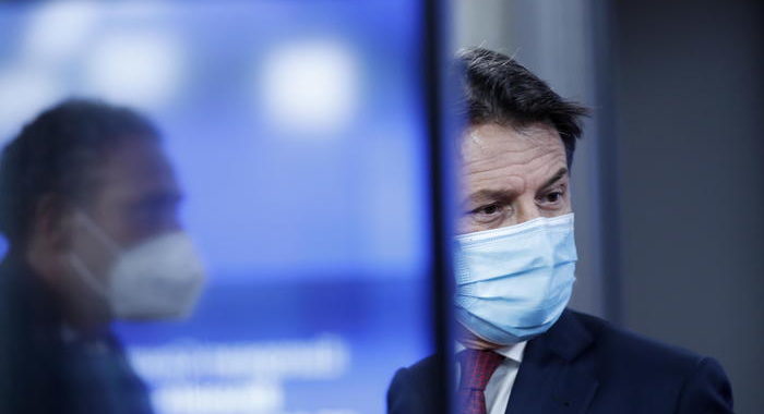 Conte: stop scuole non miglior soluzione