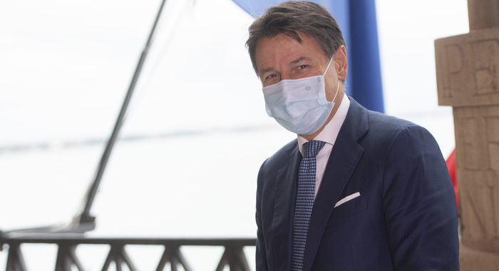 Covid: Conte ha firmato dpcm