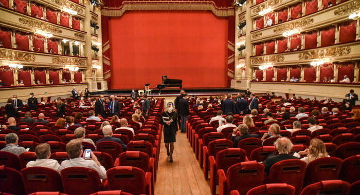 Covid: la Scala rinvia presentazione stagione 2O20-2021