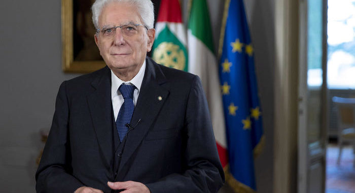 Covid: Mattarella, ricerca gioco di squadra, non gara