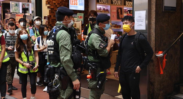 Hong Kong: oltre 60 arresti per ‘proteste illegali’
