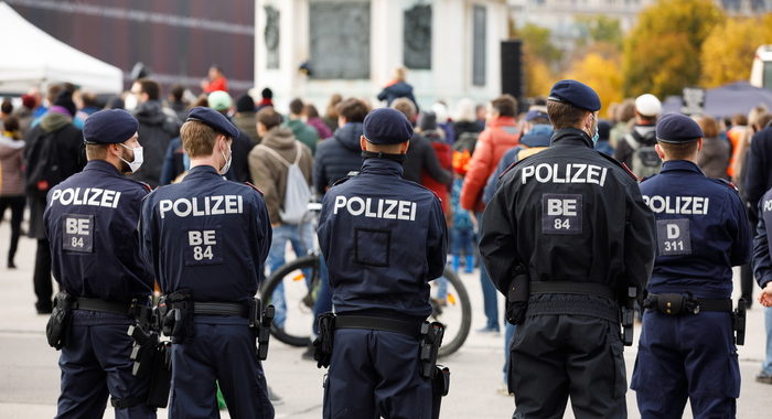 L’Austria torna in lockdown, ristoranti e hotel chiusi